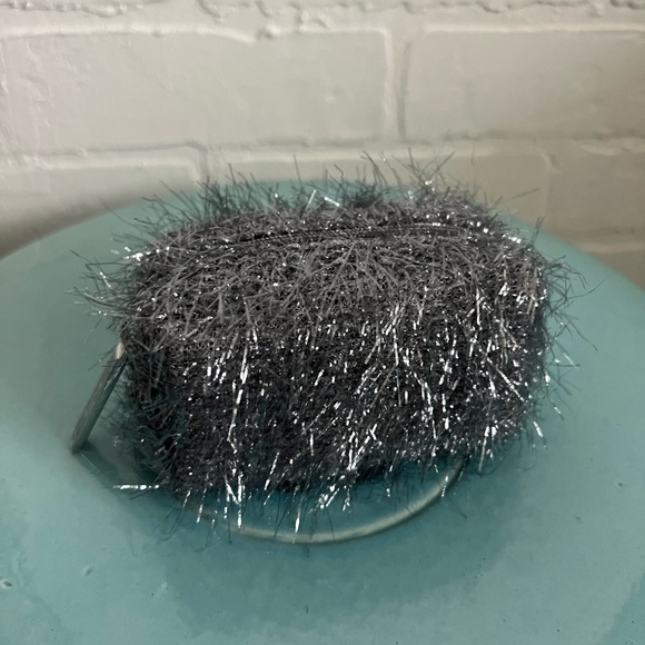 Mac Cosmetics - sparkle pouch- new - Picture 1 of 4